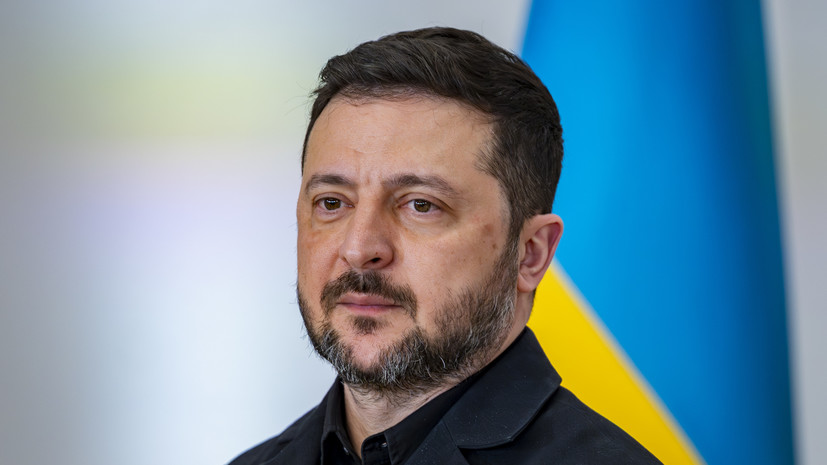 «СТРАНА.ua»: Зеленский рискует потерять контроль над властью