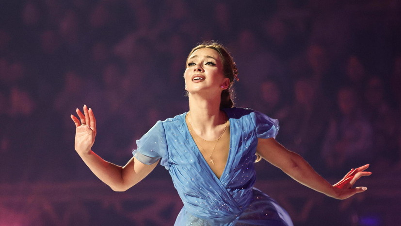 Фигуристке Синициной, получившей порез во время шоу, наложили четыре шва