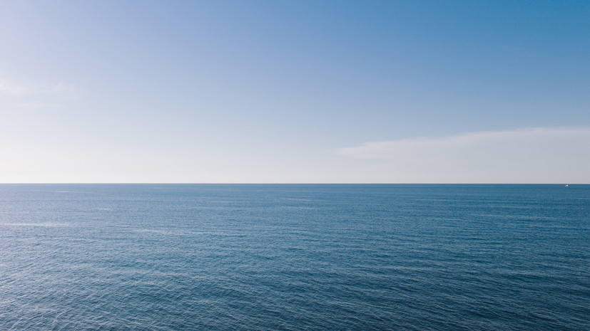 Египетское судно буксирует российский газовоз «Арктик Метагаз»