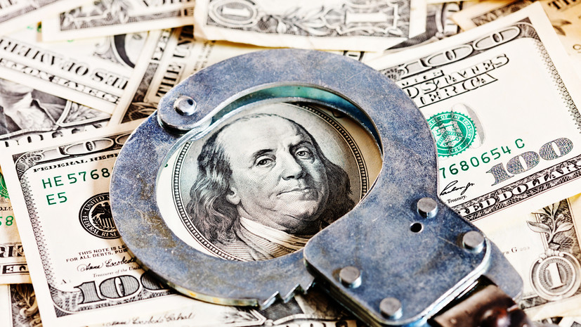 Интерпол просят объявить в розыск экс-главу Федерации футбола Конго, обвиняемого в хищении денег от ФИФА