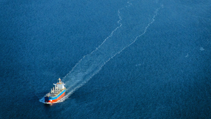 Al Jazeera: в порту Дубая был атакован кувейтский танкер