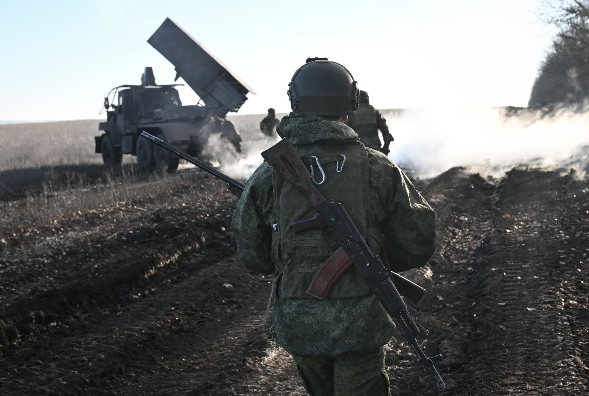 Работа авиации и ракетных войск: ВС РФ нанесли удары по объектам энергетики и транспорта Украины