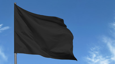 Чёрный&nbsp; «траурный флаг» водружают над мечетью в иранском Мешхеде