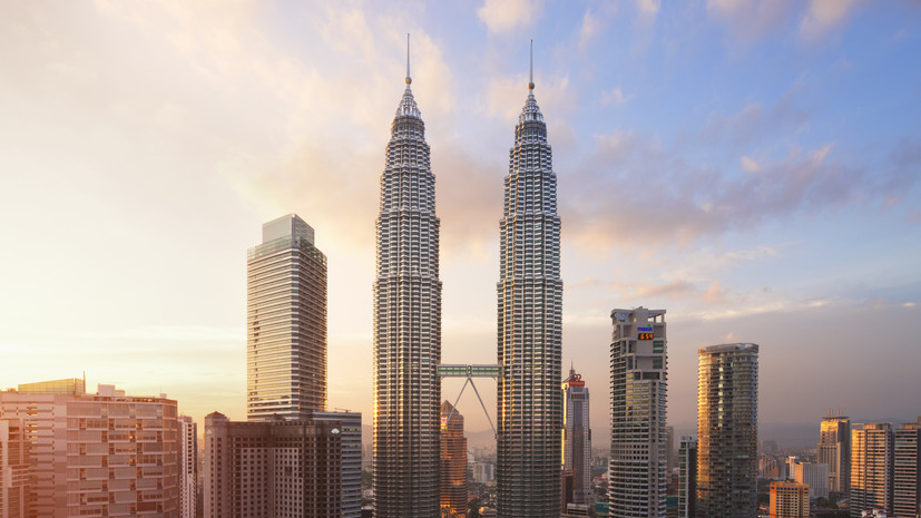 Военный эксперт Кнутов заявил о разрушении 13 баз США на Ближнем Востоке