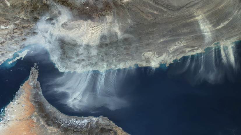 Ушаков: Ормузский пролив для России открыт