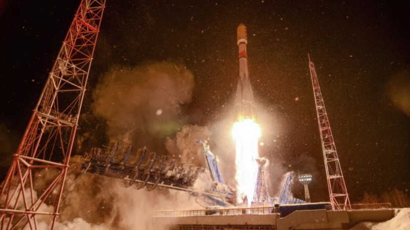 С космодрома Плесецк стартовала ракета с военным спутником