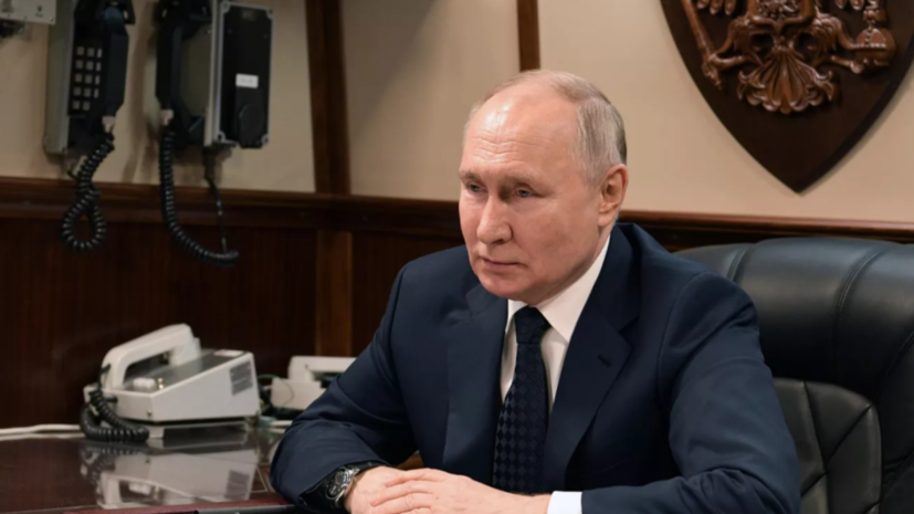 ФОМ: работу Путина положительно оценивают 74% россиян