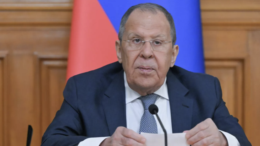 Лавров проводит пресс-конференцию по итогам переговоров с главой МИД Египта