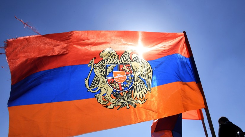 Песков: ЕАЭС и ЕС не сочетаются, Армении придётся выбирать