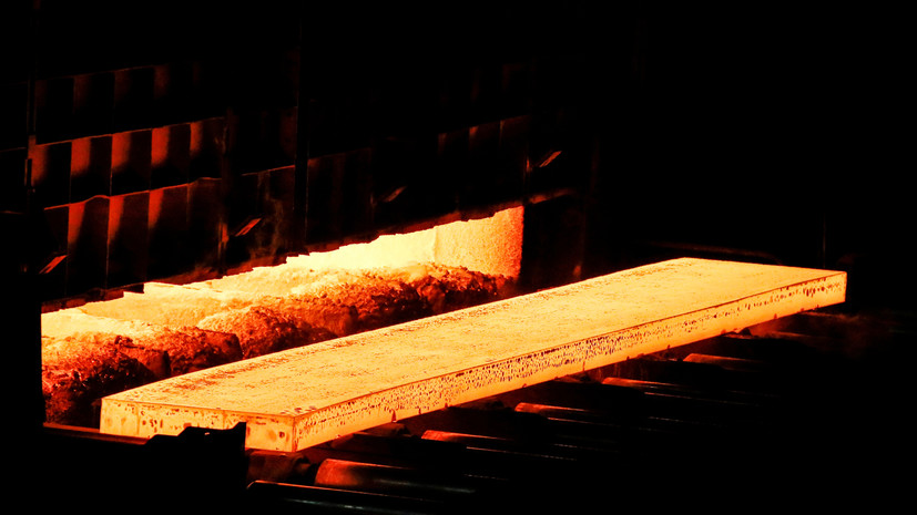 «Коммерсант»: поставщики металлургического угля из России стали отзывать оферты