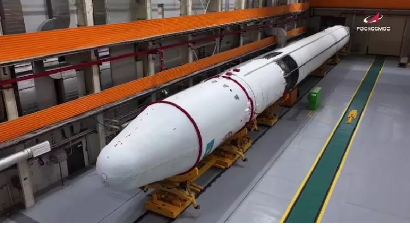 Баканов: первая ракета «Союз-5» установлена на стартовый стол на Байконуре