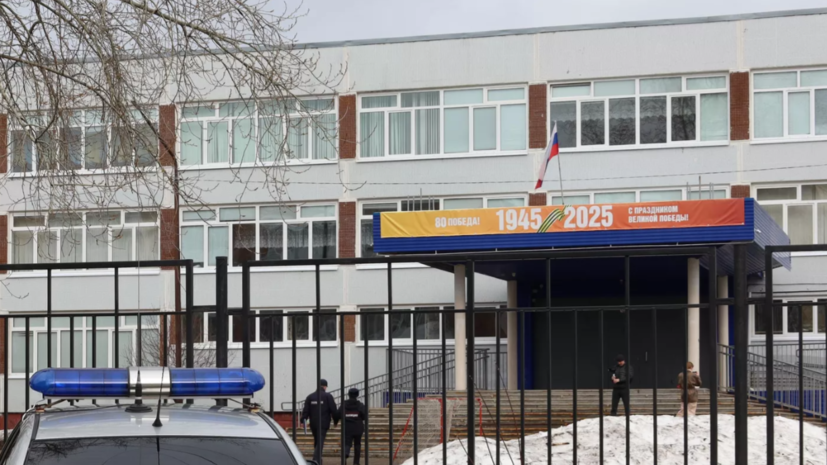 РИА Новости: охранник помог учительнице после нападения ученика в Пермском крае