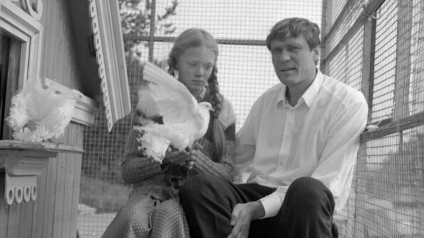 Актёр Михайлов рассказал, как создавал образ Кузякина в фильме «Любовь и голуби»