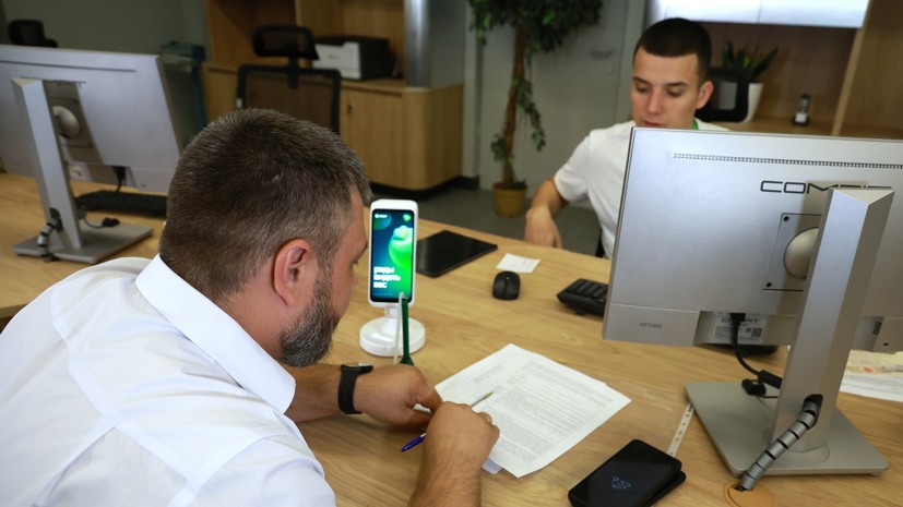 Адвокат Ануфриев: при блокировке счёта нужно обращаться в банк