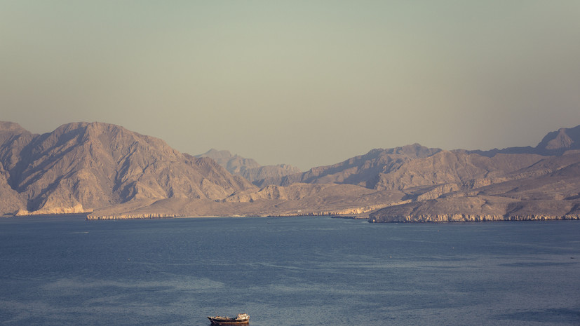 Politico: нефтяники опротестовали плату за проход через Омурзский пролив