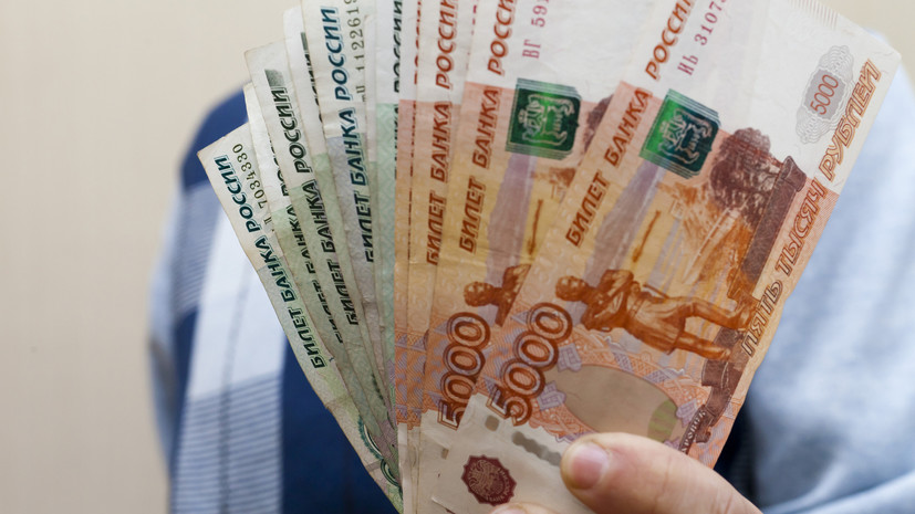 В Копейске ФСБ с поличным задержала чиновника по подозрению во взятках