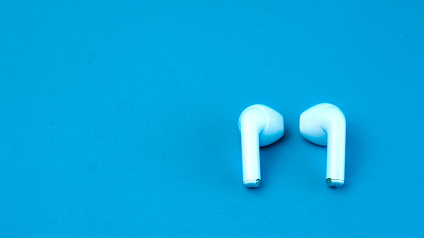 IT-эксперт Зыков пояснил, что сокращает срок службы беспроводных наушников