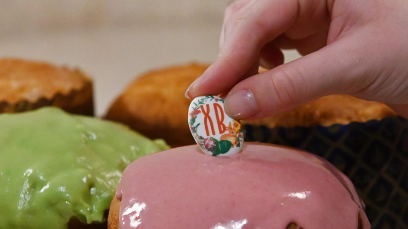 Песков назвал Пасху святым праздником для России и Украины