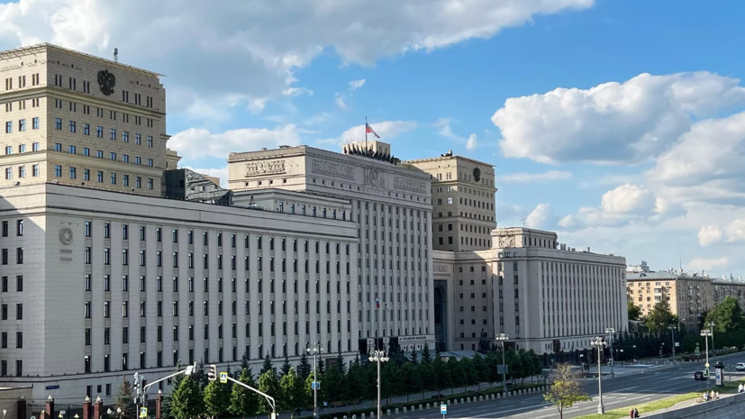 Песков переадресовал МО вопрос о слежке Лондона за подлодкой России в Атлантике