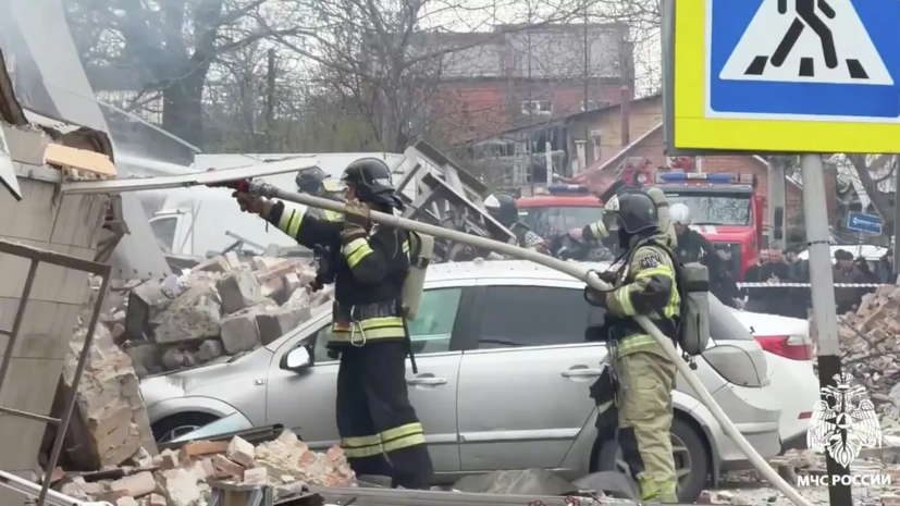Тело погибшего извлекли из-под завалов обрушившегося склада во Владикавказе