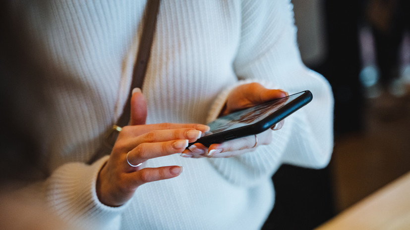 Россиянам объяснили, что предпринять в случае превращения смартфона в «кирпич»