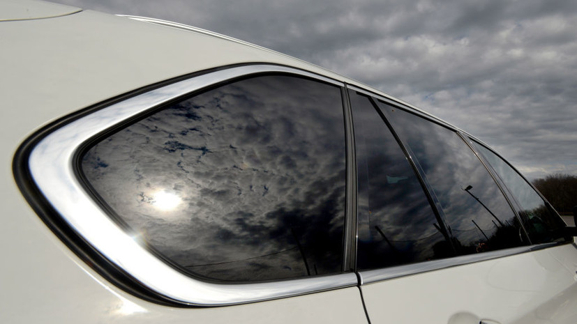 Автоэксперт Ладушкин напомнил о правилах тонировки автомобиля