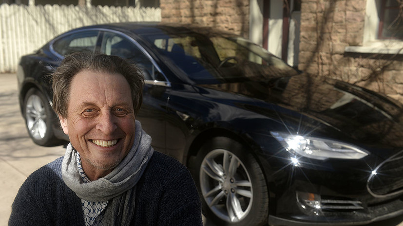 Отец Илона Маска: Роман Ротенберг мог бы работать тренером в самой сильной команде НХЛ