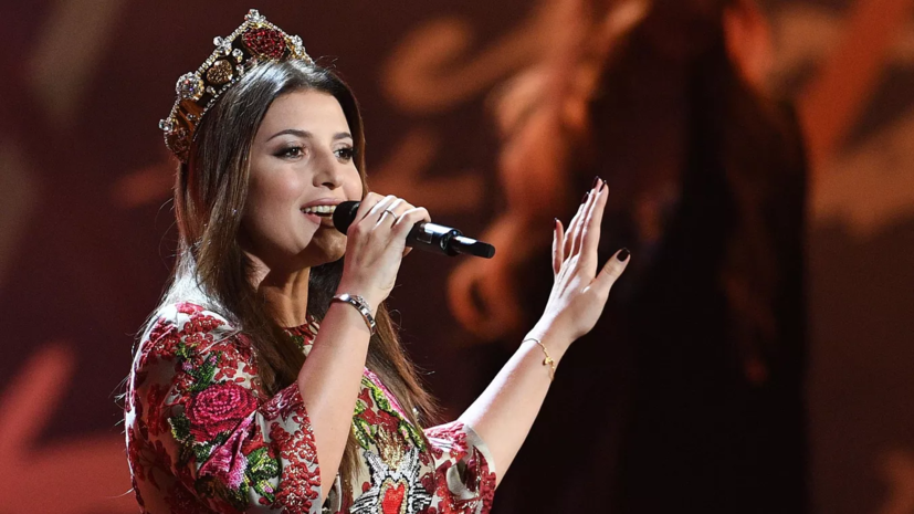 Жасмин оплатила реабилитацию детей женщины из Дагестана, дочь которой спас местный житель