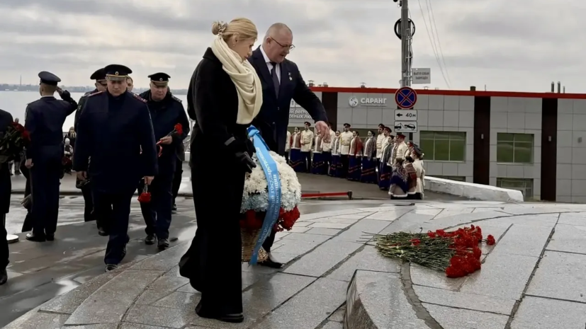 В Саратовской области сотрудники СК почтили память Гагарина
