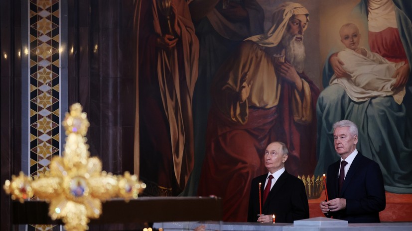 Путин поздравил верующих с Пасхой