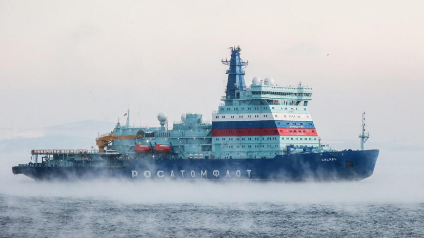 Ледоколы дали гудок в честь 65-летия полёта Юрия Гагарина