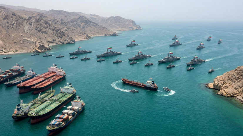 КСИР: Иран полностью контролирует движение в Ормузском проливе
