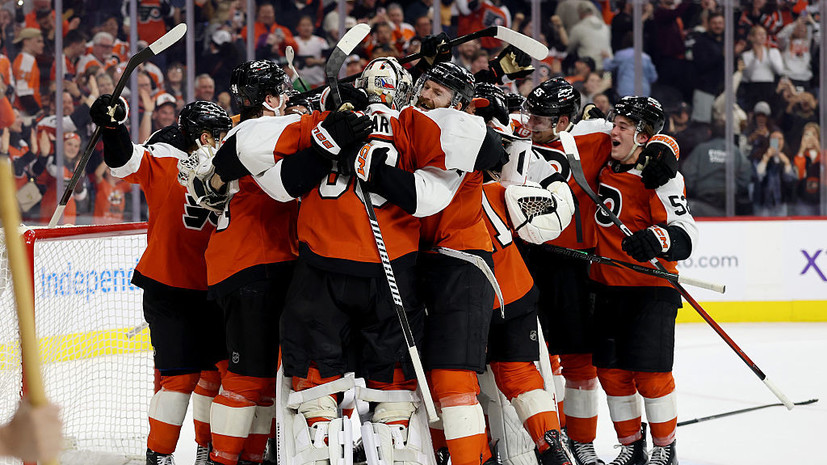 «Филадельфия» обыграла «Каролину» в НХЛ, у Мичкова гол