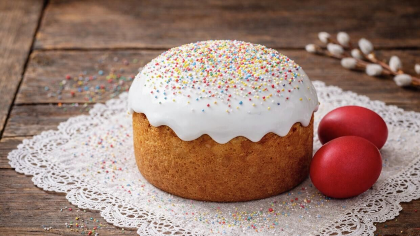 Зампред ВРНС: недоеденные освящённые куличи лучше сжечь в печи или отдать птицам