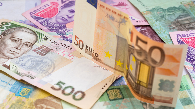 Курс евро обновил исторический максимум на Украине — 51,32 гривны