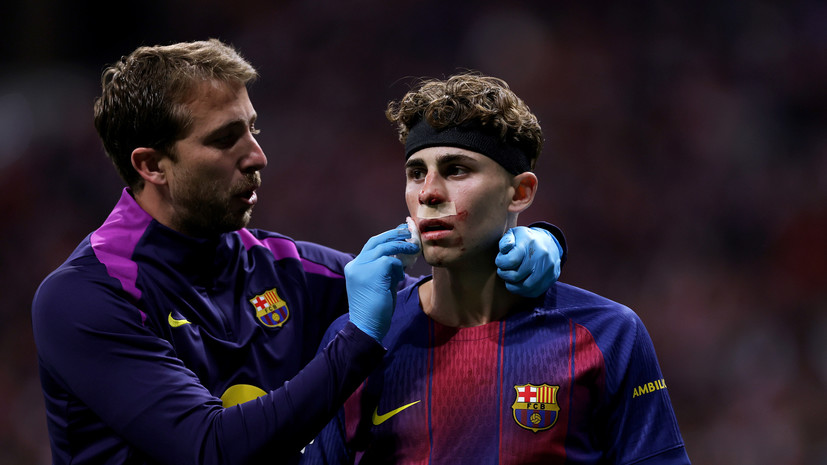 Вратарь «Атлетико» разбил лицо до крови футболисту «Барселоны» в матче Лиги чемпионов