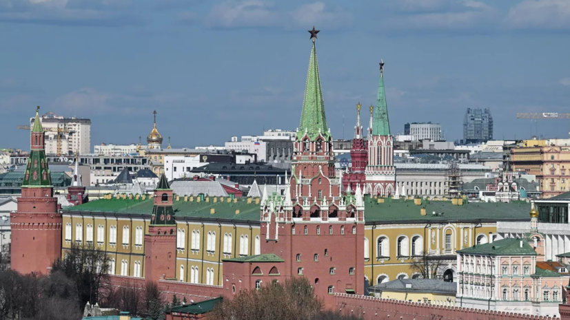 Синоптик Позднякова: яркого неба в Москве пока не будет