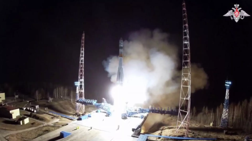 «Космическая медуза» появилась в небе над Петербургом после запуска ракеты