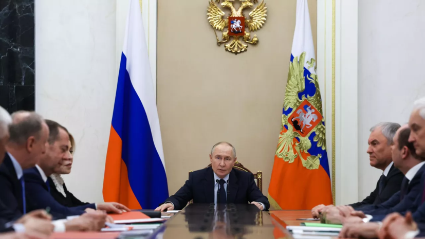 Песков анонсировал совещание Путина с постоянными членами Совбеза России