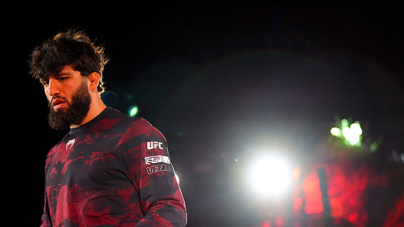 Американская авиакомпания выступила с заявлением по поводу снятия с рейса бойца UFC Царукяна