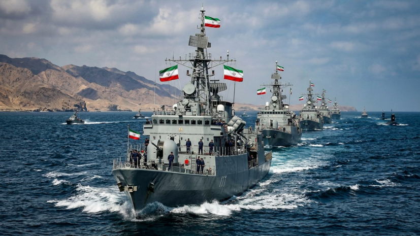 Хаменеи: ВМС Ирана готовы вновь нанести горькое поражение своим противникам