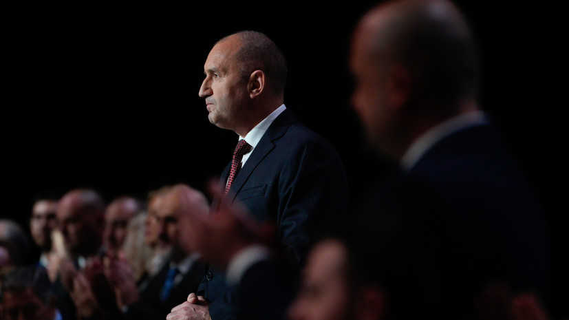 FT: Радев может выиграть парламентские выборы в Болгарии