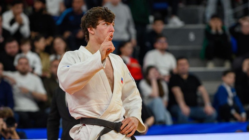 В Федерации дзюдо России отреагировали на свист во время гимна на награждении Арбузова на ЧЕ