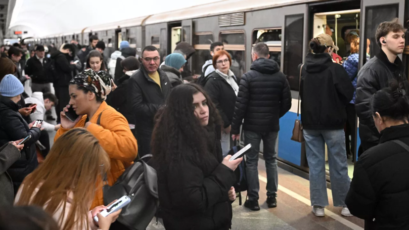 Движение на Сокольнической линии метро Москвы полностью восстановлено