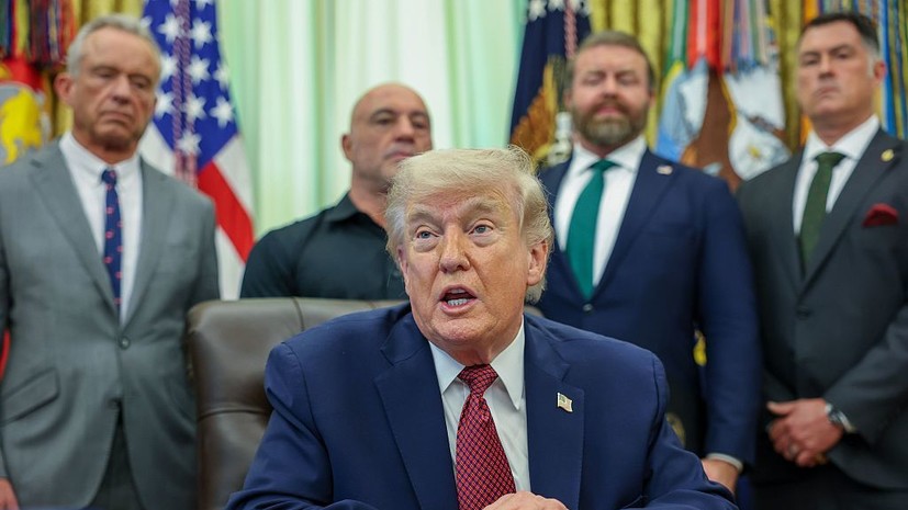 Трамп утверждает, что Иран хочет открыть Ормузский пролив, но у него нет денег