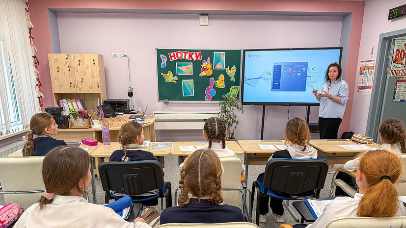 Володин призвал соцсети удалять оскорбительные видео про учителей