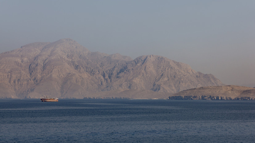 UKMTO: в Ормузском проливе атакован контейнеровоз