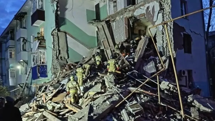 В Сызрани из-под завалов обрушившегося дома извлечены тела двух человек