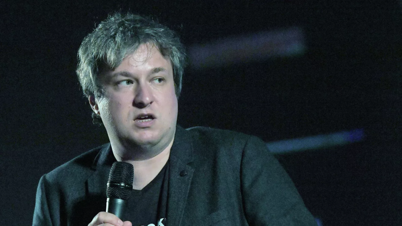 Суд в Москве заочно приговорил иноагента Долина к одному году колонии