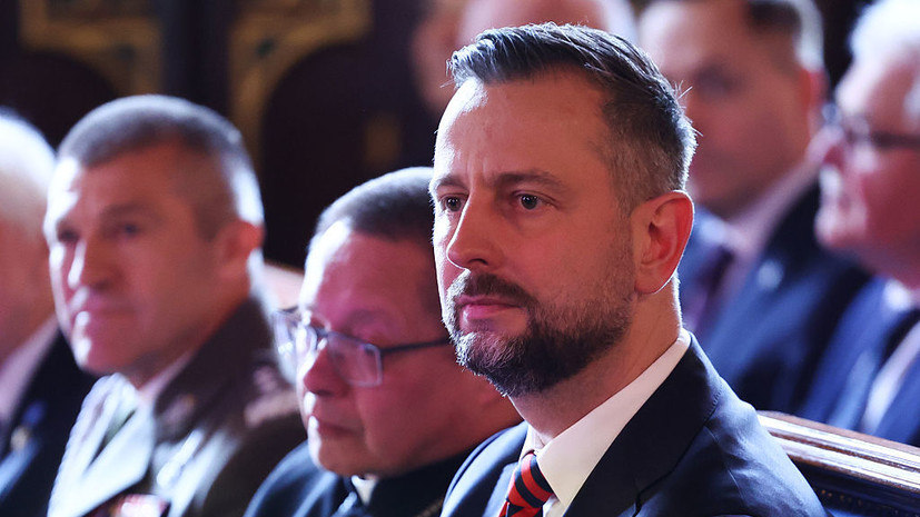 Глава МО Польши возмутился тем, что посол Украины оправдывал Шухевича